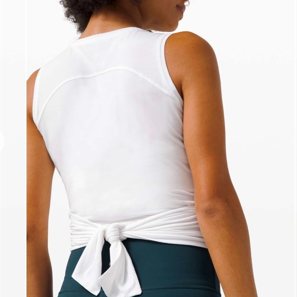 NWT Lululemon Gather and Grow Tank size 10